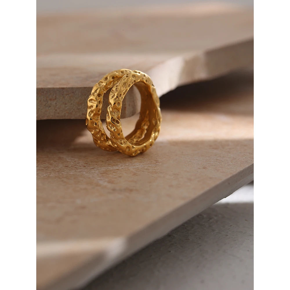 Scarlett Ring