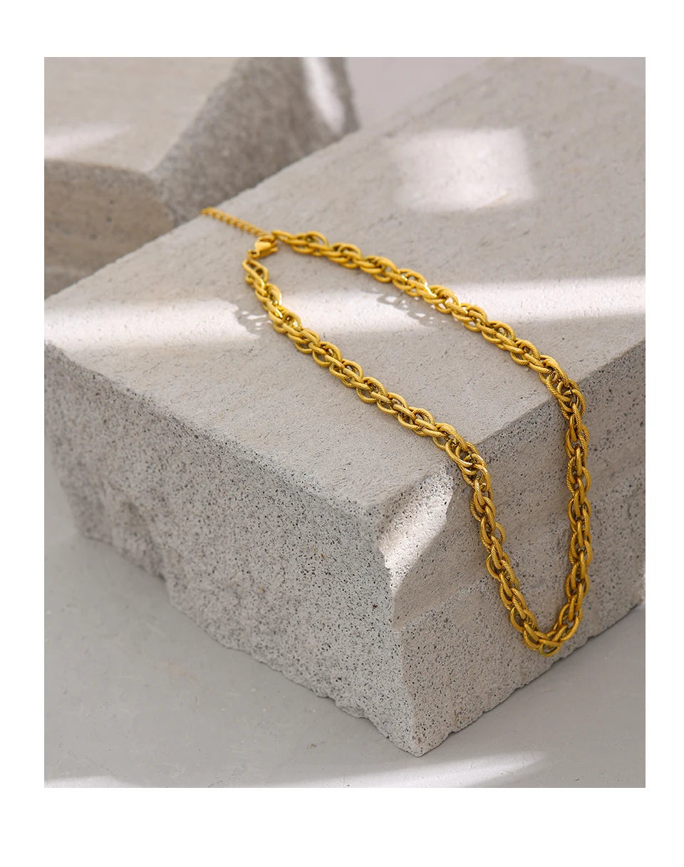 Alice Necklace