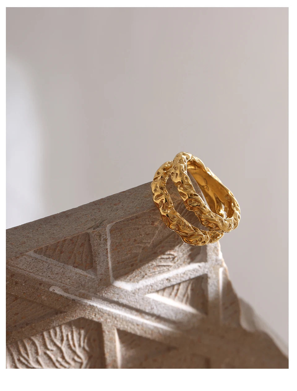 Scarlett Ring