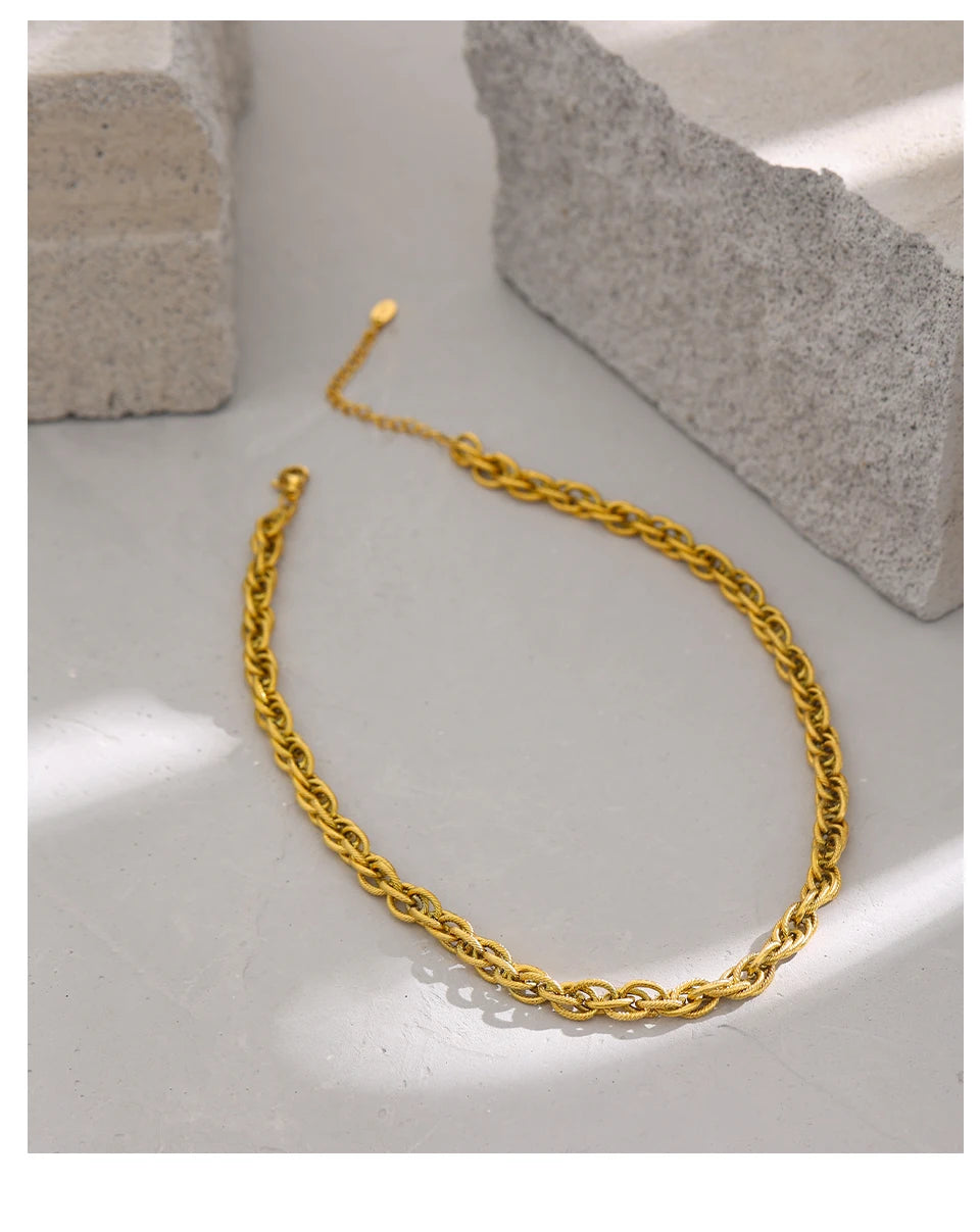 Alice Necklace