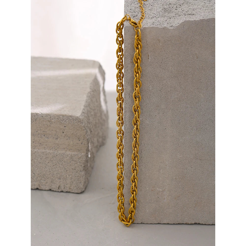 Alice Necklace