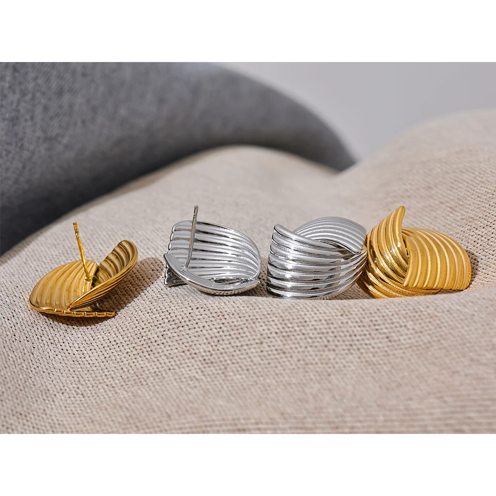 Vivienne Earring