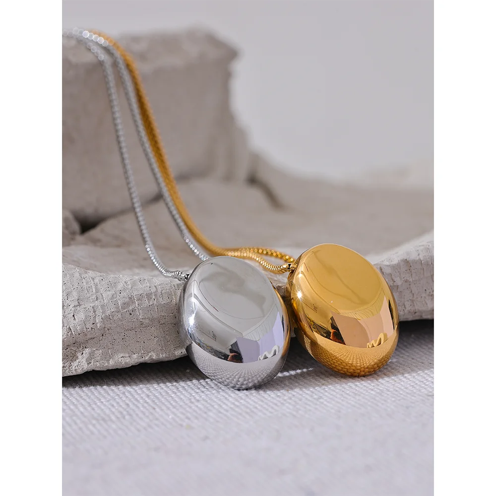 Cora Necklace
