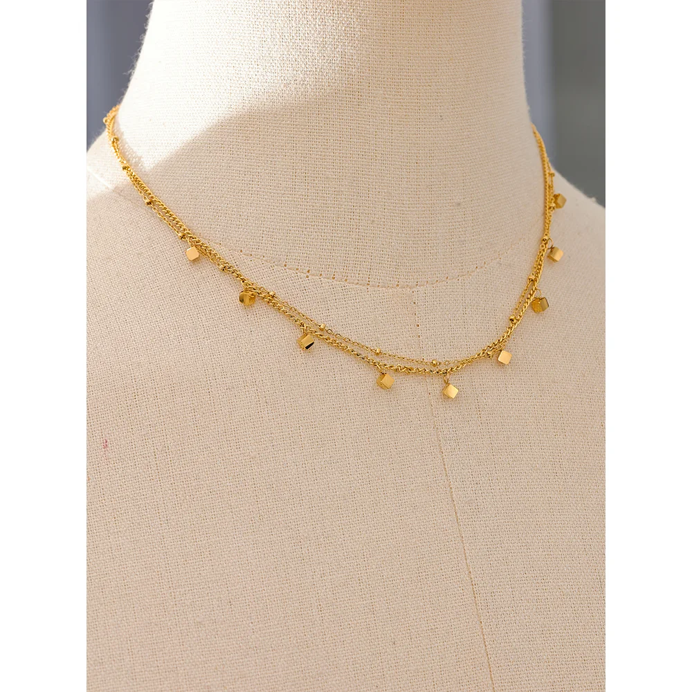 Ariana necklace
