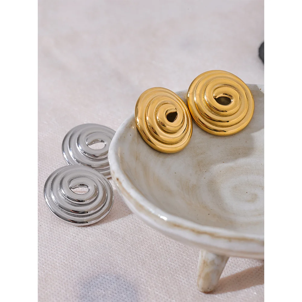 Leia Earring