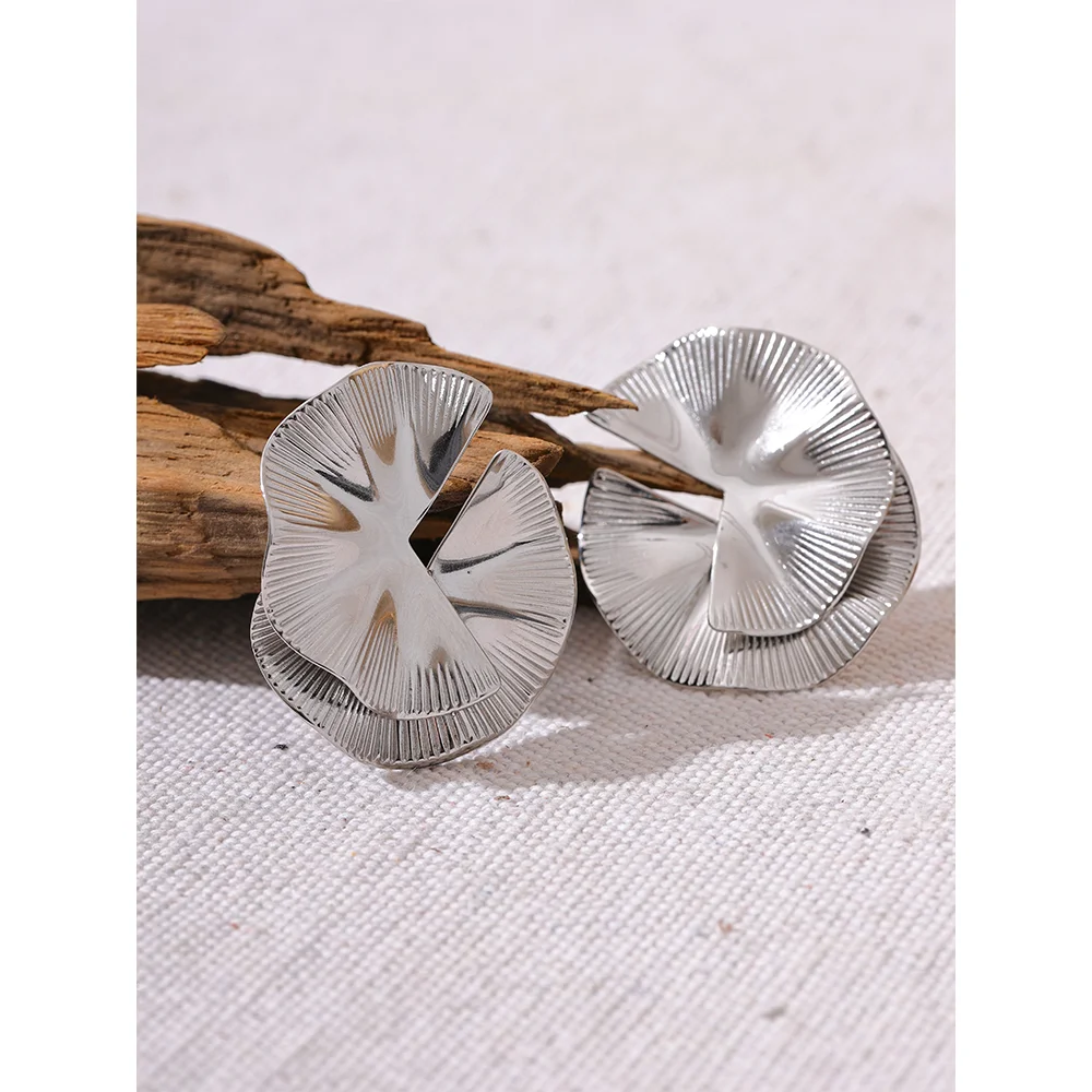 Harlow Earring