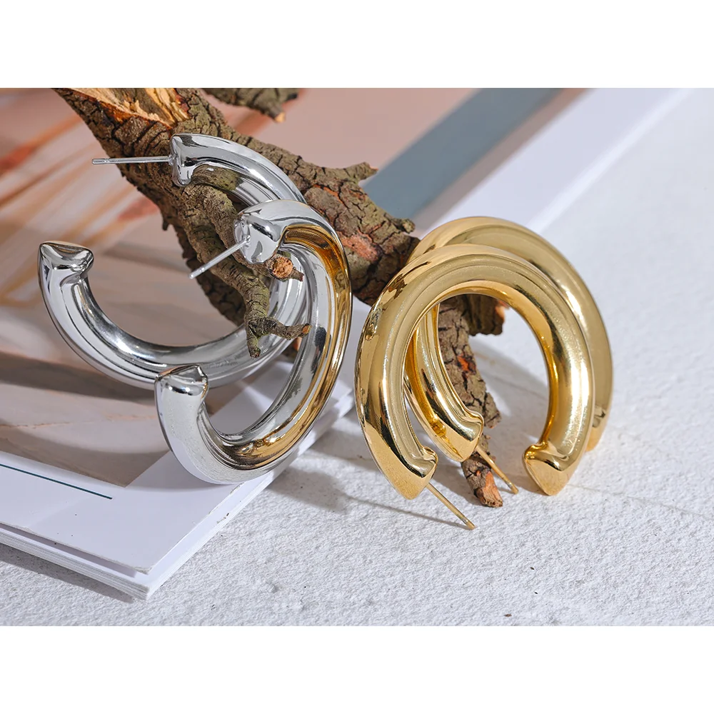 Delaney Earring