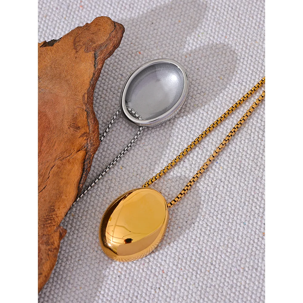 Cora Necklace