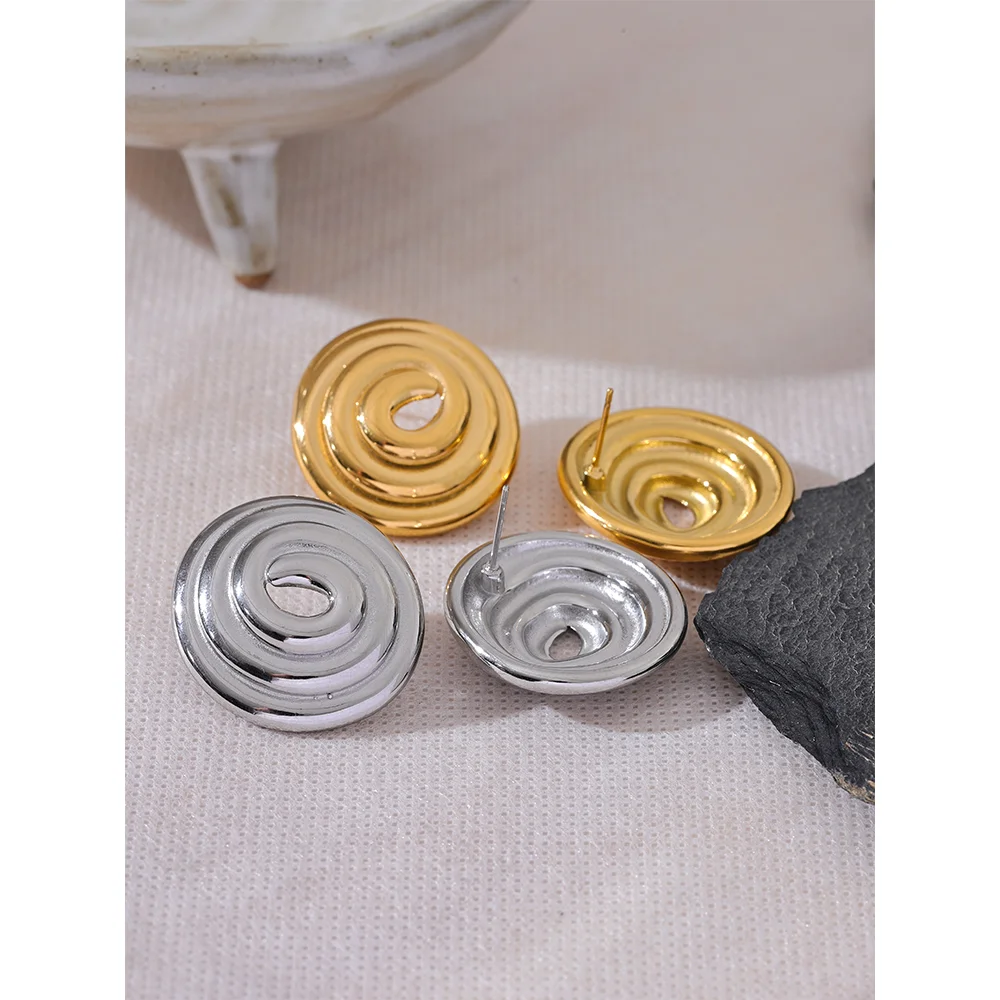 Leia Earring
