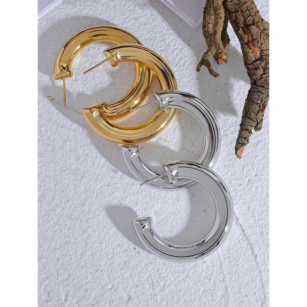 Delaney Earring