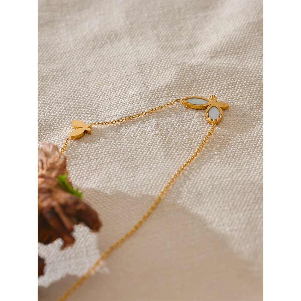 Everly Necklace