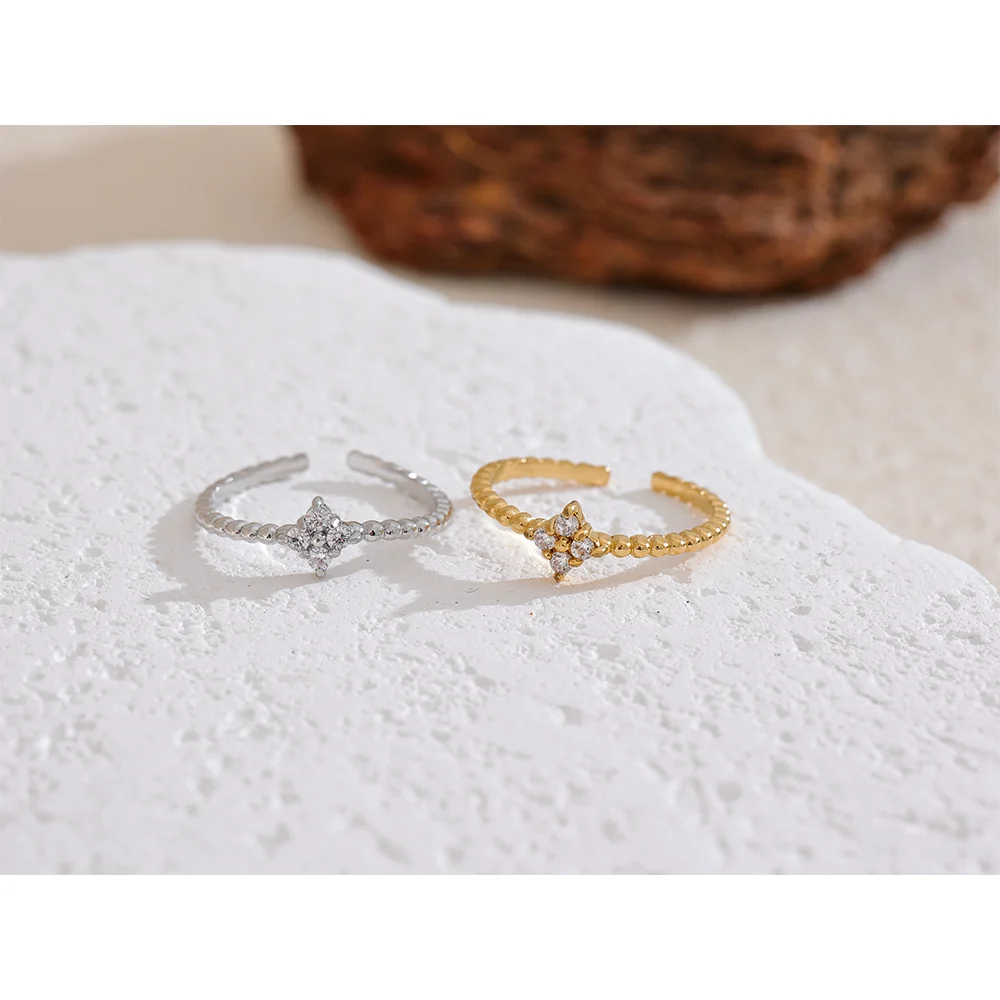 Claire Ring