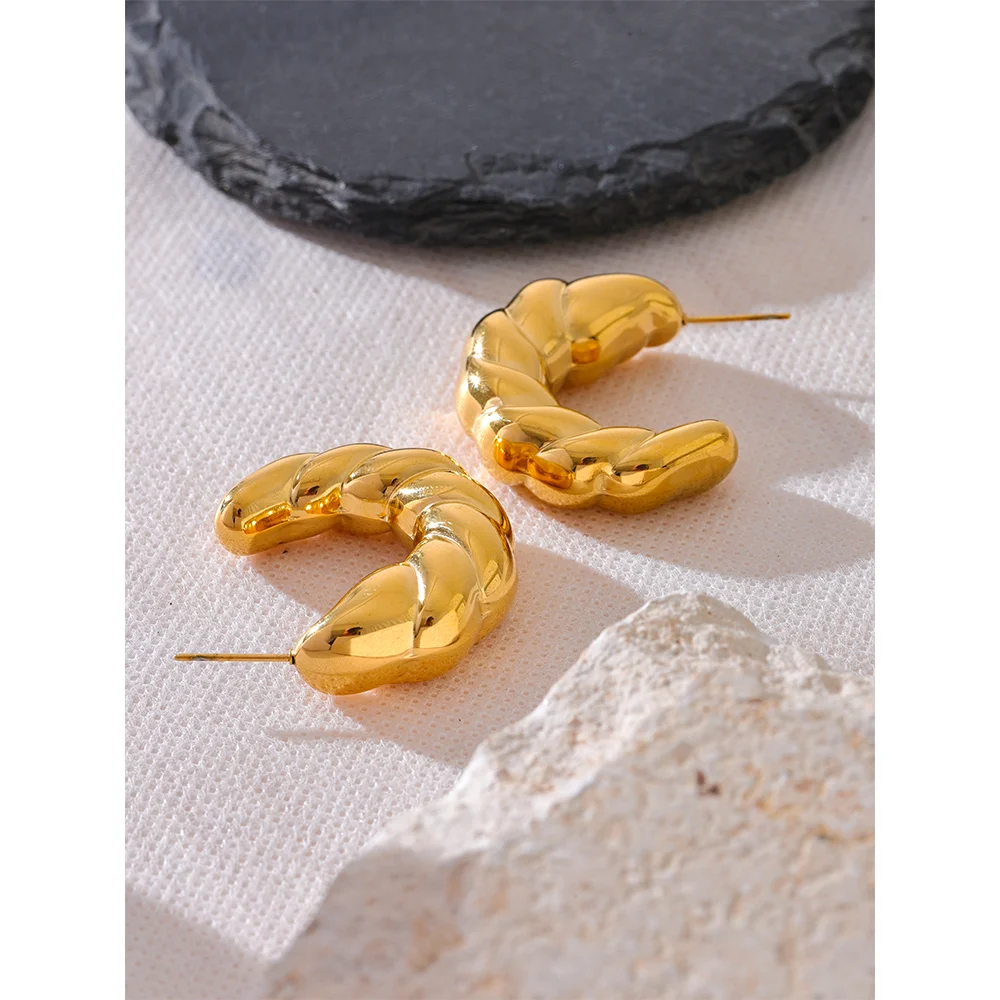 Freya Earring