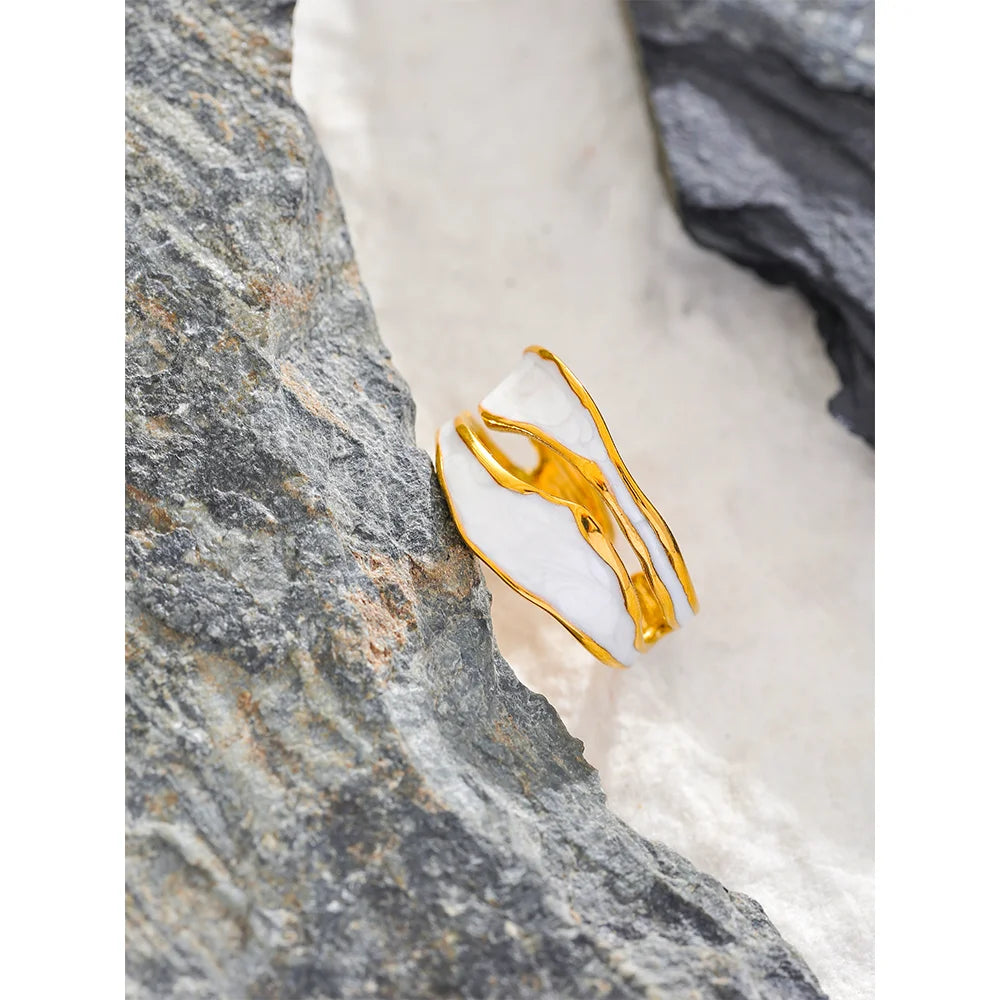 Charlotte Ring
