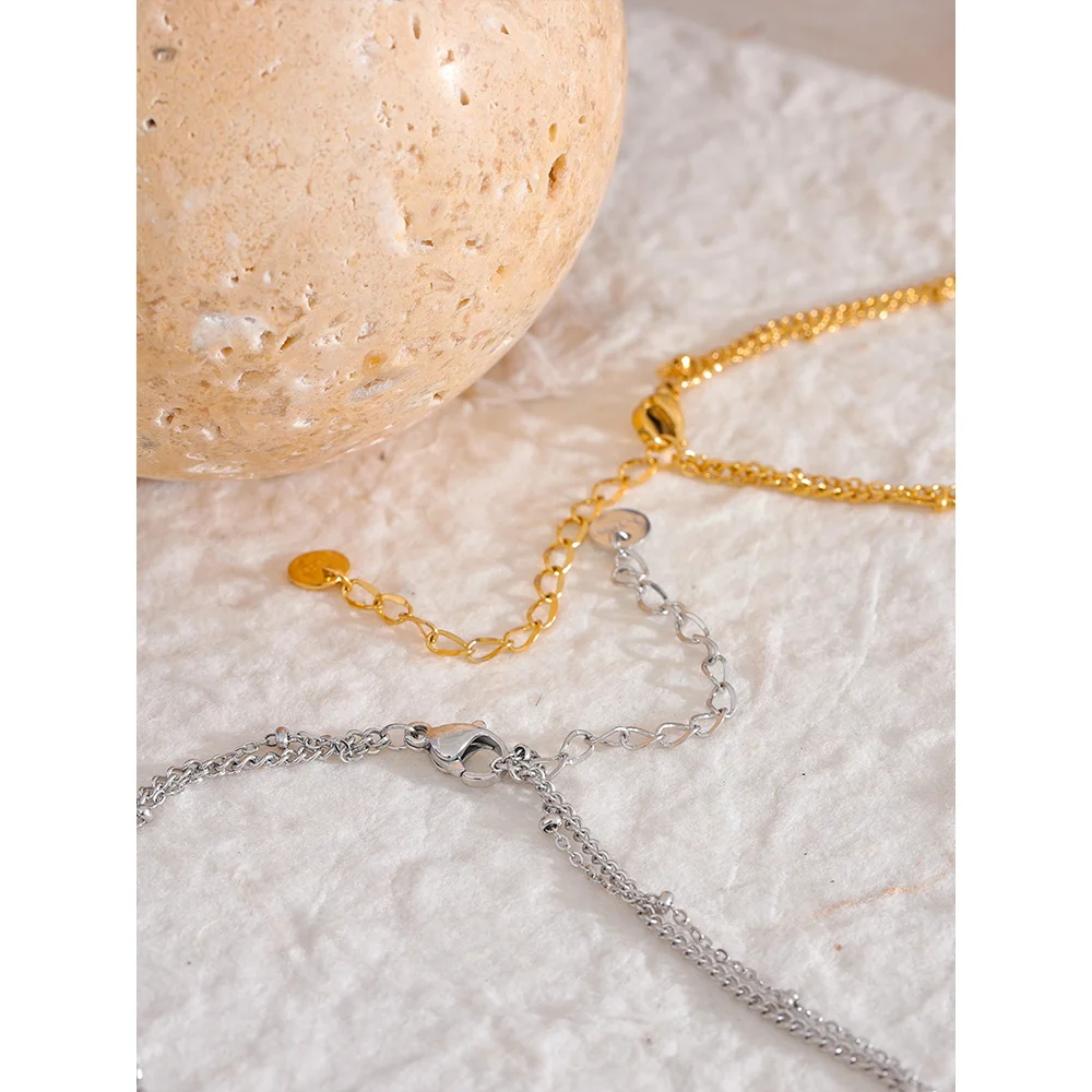 Ariana necklace