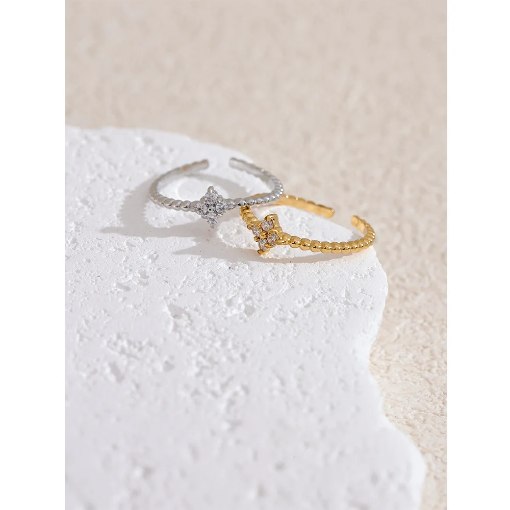 Claire Ring